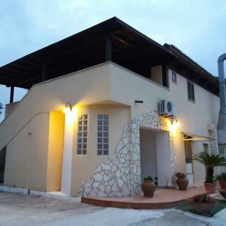 Il Piccolo Nido Bed & Breakfast Borgo Montenero Luaran gambar