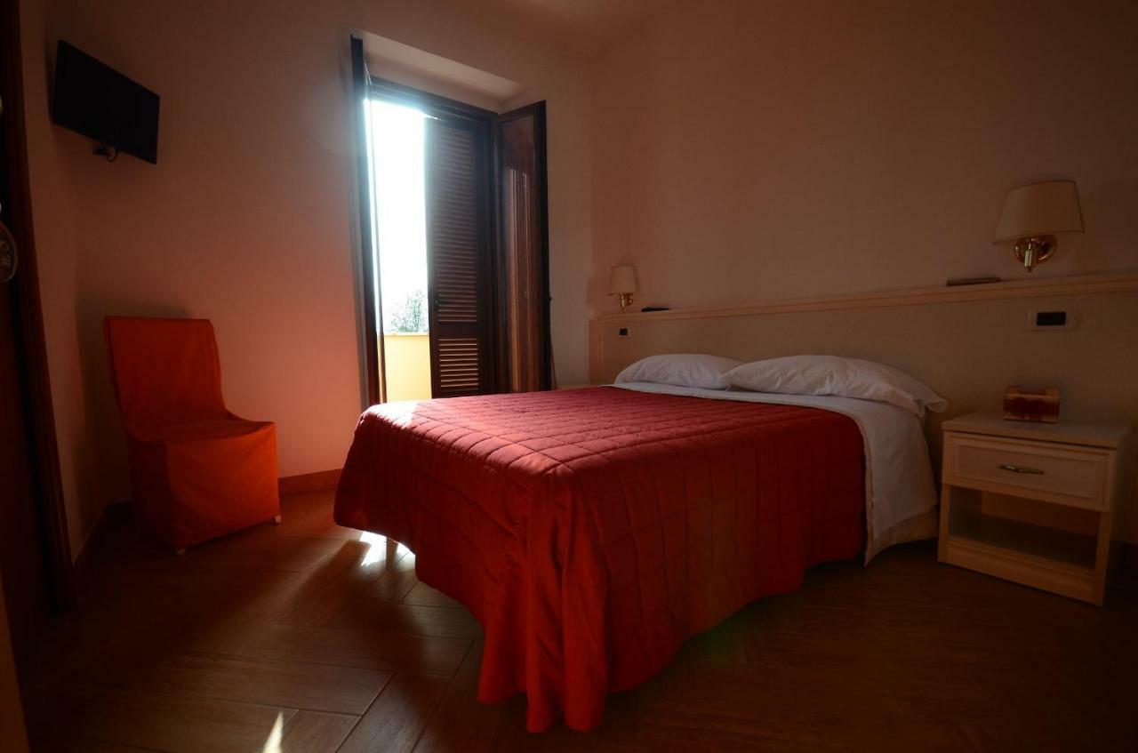 Il Piccolo Nido Bed & Breakfast Borgo Montenero Luaran gambar