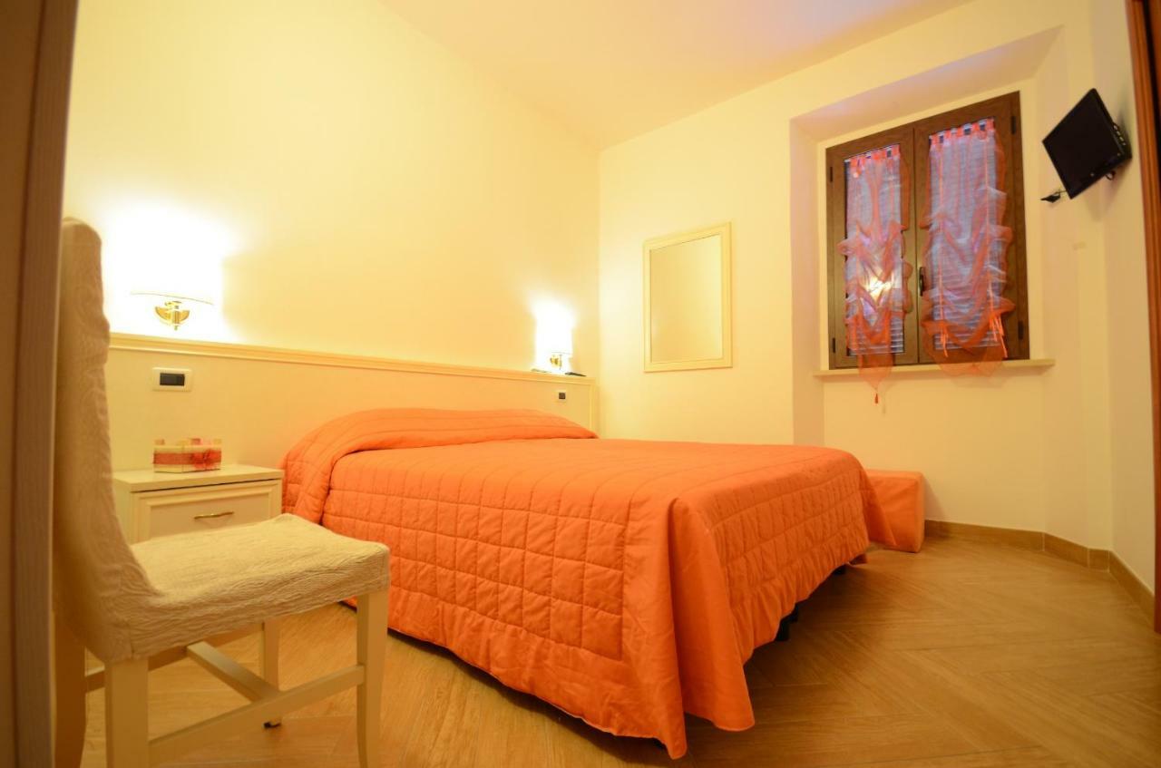 Il Piccolo Nido Bed & Breakfast Borgo Montenero Luaran gambar