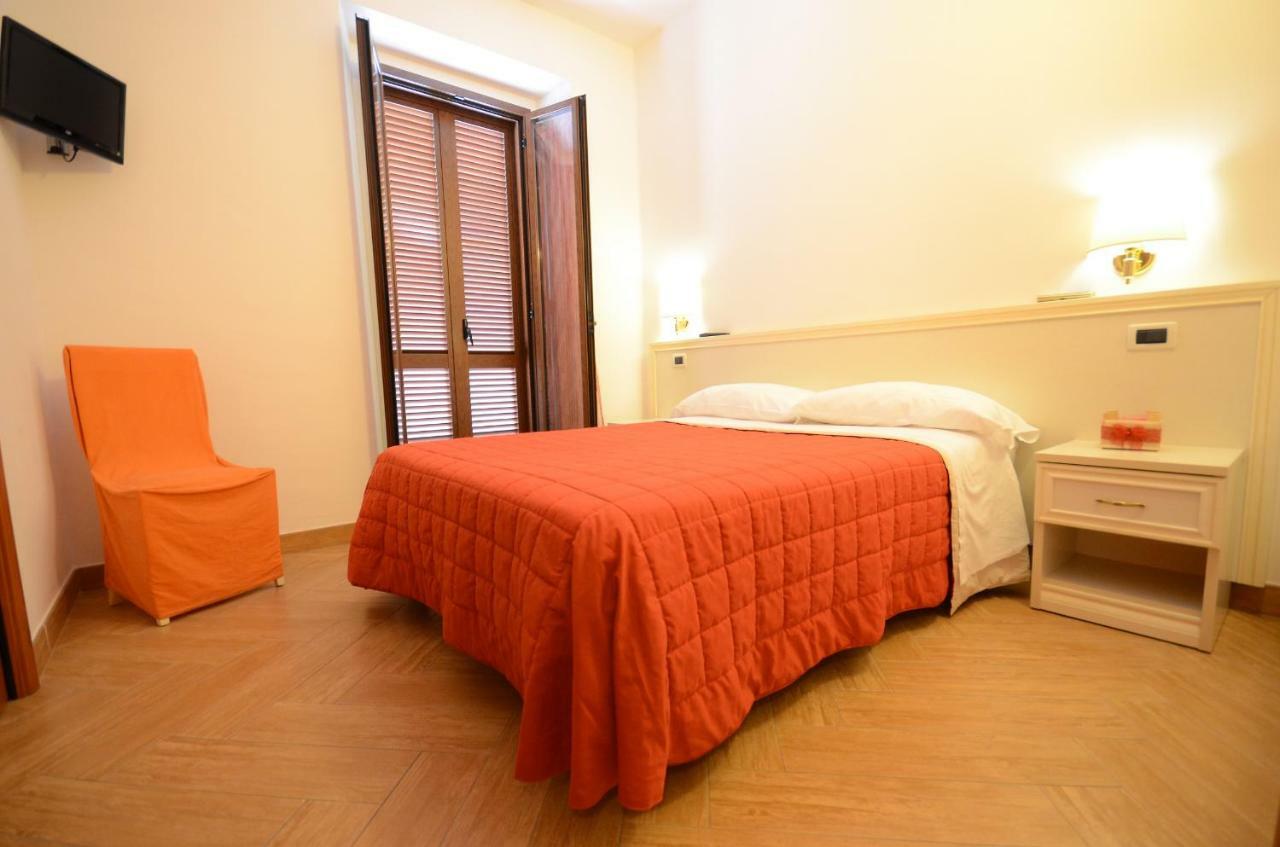 Il Piccolo Nido Bed & Breakfast Borgo Montenero Luaran gambar