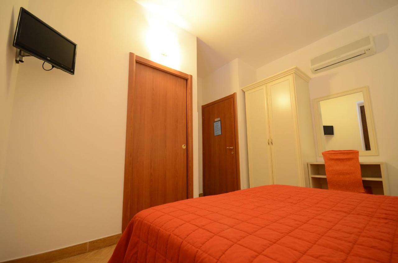 Il Piccolo Nido Bed & Breakfast Borgo Montenero Luaran gambar