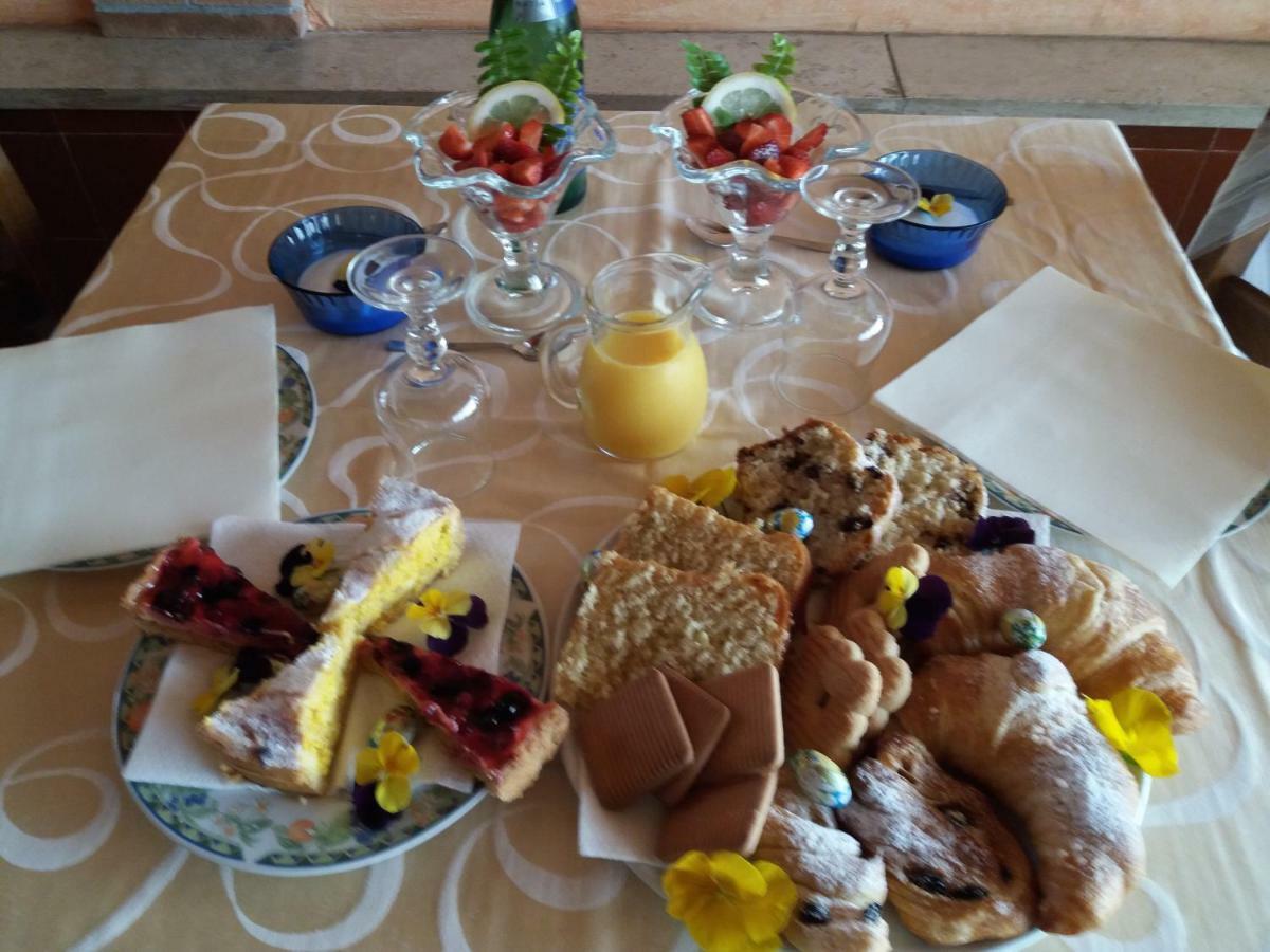 Il Piccolo Nido Bed & Breakfast Borgo Montenero Luaran gambar